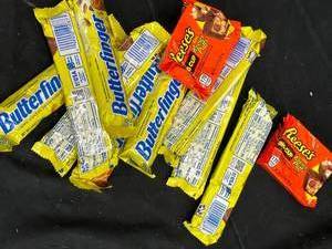 lot 309 image: Butterfinger and reeses