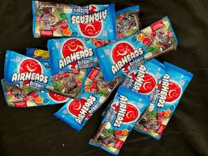 lot 337 image: Airheads bundle
