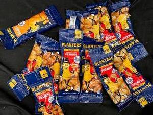 lot 463 image: Dry Roasted Peanuts
