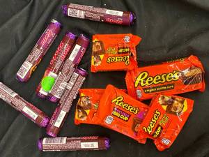 lot 492 image: Rolos and Reeses