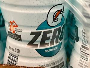 lot 555 image: Gataorade Zero Glacier Freeze 15 pack 28oz bottles Best By 10152023