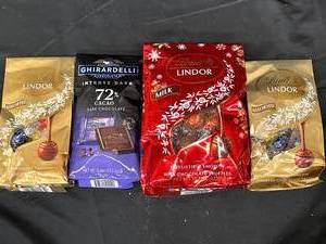 lot 771 image: Lindt Chocolate Mix Bag Best By 05312024
