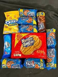 lot 804 image: Big Bag Of Cookies Best By 12082023
