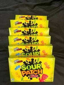 lot 424 image: Sour Patch Kids 6 boxes 3.5oz Best By 12042023