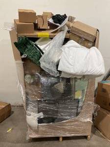 lot 215 image: Wholesale Pallet of Assorted Miscellaneous Items