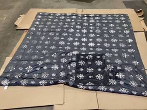lot 300 image: 3 Piece Comforter Set