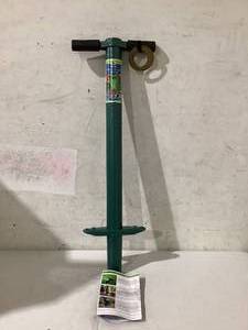 lot 372 image: 5-in-1 Lawn and Garden Tool, Bulb Planter