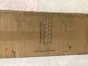 lot 537 image: 5 Dresser Drawer White