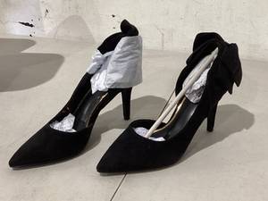 lot 325 image: SIZE 6 Coutgo Womens Pointed Toe High Heels Back Bow Tie