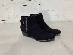 lot 586 image: Womens Isla Suede Waterproof Ankle Boots