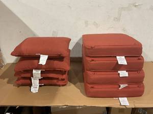 lot 495 image: Lot Of 8 Favoyard Patio Chair Cushion
