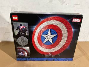 lot 94 image: LEGO Marvel Captain Americas Shield 76262 Model Kit for Adults