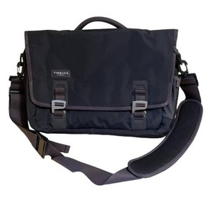 lot 40 image: Timbuk2 17 Command Messenger Bag in Excellent Condition ($100 MSRP)