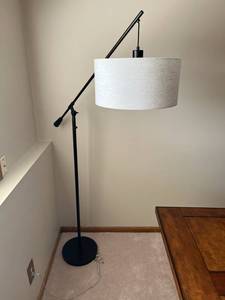lot 49 image: 72 Adjustable Cantilever Drop Pendant Floor Lamp in Excellent Condition