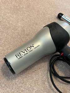 lot 52 image: Revlon 1875W Turbo Ionic Blow Dryer & Conair 1 Curling Iron in Excellent Working Condition