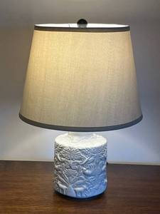 lot 14 image: Delightful 19 White Ceramic Lamp with Embossed Florals