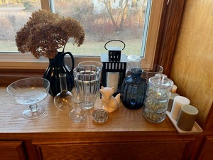 lot 19 image: Neat Collection of Vases and Decorations