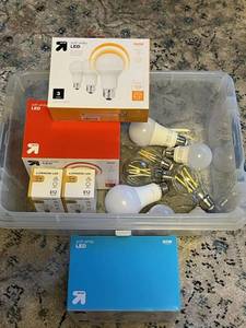 lot 25 image: Assortment of New Lightbulbs