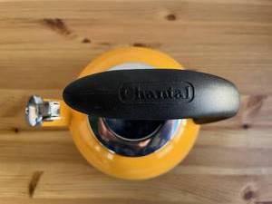 lot 96 image: Wonderful Chantal Yellow Steel 2-Quart Whistling Teakettle in Excellent Condition