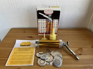 lot 99 image: Vintage Marcato Atlas Biscuit Maker Cookie Press with 20 Discs and 4 Tips in Excellent Condition