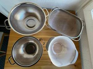 lot 101 image: Nice Stainless Steel Strainers with OXO Strainer in Excellent Condition