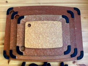 lot 109 image: Epicurean Cutting Board Lot