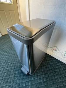lot 113 image: 27 Stainless Steel Trash Can