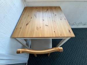lot 114 image: Nice IKEA Table and Chair Combo
