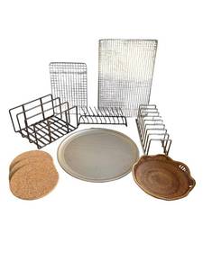 lot 112 image: OXO Pizza Pan and More