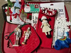 lot 202 image: Holiday Christmas Lot Bin #2 in Excellent Condition