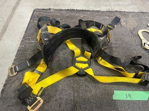 FALL PREVENTION HARNESS
