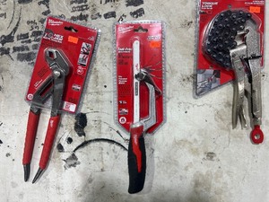 LOT OF MILWAUKEE ASSORTED TOOLS