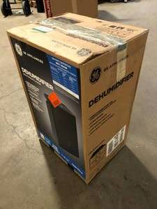 GE 50 pt. Dehumidifier for Basement, Garage or Wet Rooms up to 4500 sq. ft. in Black, Three Fan Speeds   Customer Returns See Pictures