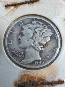 lot 05 image: 1942 US MERCURY DIME