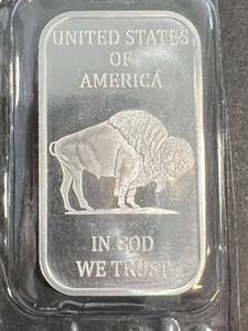 lot 33 image: 1 TROY OZ .999 FINE SILVER BUFFALO INDIAN BAR SEALED