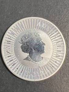 lot 72 image: 1 TROY OZ .9999 FINE SILVER 2021 AUSTRALIAN KANGAROO