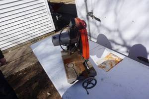 lot 12 image: Heavy Duty Power Abrasive Cut OffChop Saw