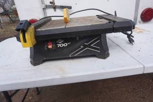 lot 24 image: QEP Brand Model 700 Portable Electric Tile Saw