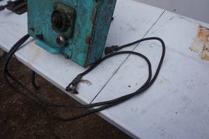 lot 60 image: Vintage Electric 12 Volt Car Starter