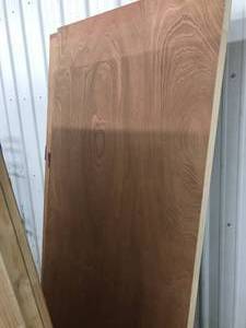 lot 104 image: 32 FLUSH HARDWOOD #334200 DOOR