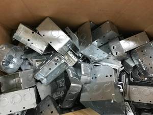 lot 110 image: ASSORTED ELECTRICAL BOXESLIGHTS