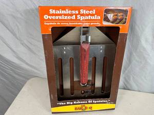 lot 17 image: New Oversized Stainless Grill  Pizza Spatula
