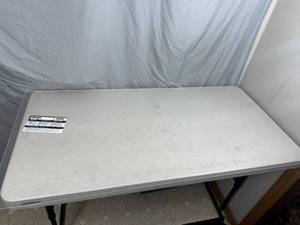 lot 26 image: New Optix Acrylic Sheet 24 x 48 x .100