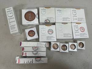 lot 53 image: Assorted New Makeup