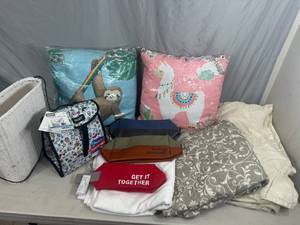 lot 65 image: New Linens, Pillows, Basket, Lunch Bag, Toiletry Bags, Etc