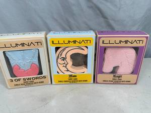 lot 157 image: 3 New Tarot Card Themed Bath Bombs