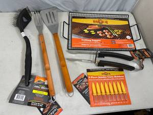 lot 159 image: New BBQ Cooking Accessories