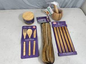lot 165 image: New Bamboo Kitchen Items