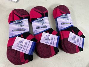 lot 201 image: 9 New Pair of Dr Scholls For Her Socks