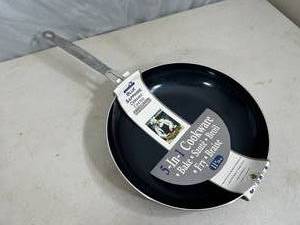 lot 259 image: New 11 inch Blue Sapphire Ceramic Coated Frying Pan